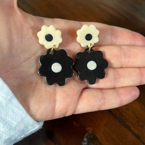Original Blush Daisy double flower earrings